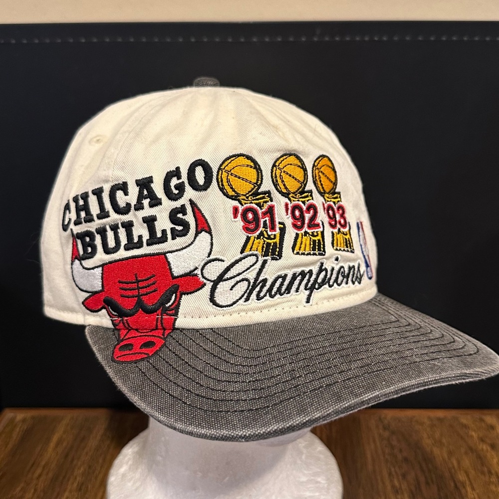 New Era Chicago Bulls 3-Peat Champions 91 92 93 Snapback Hat Hardwood Classics